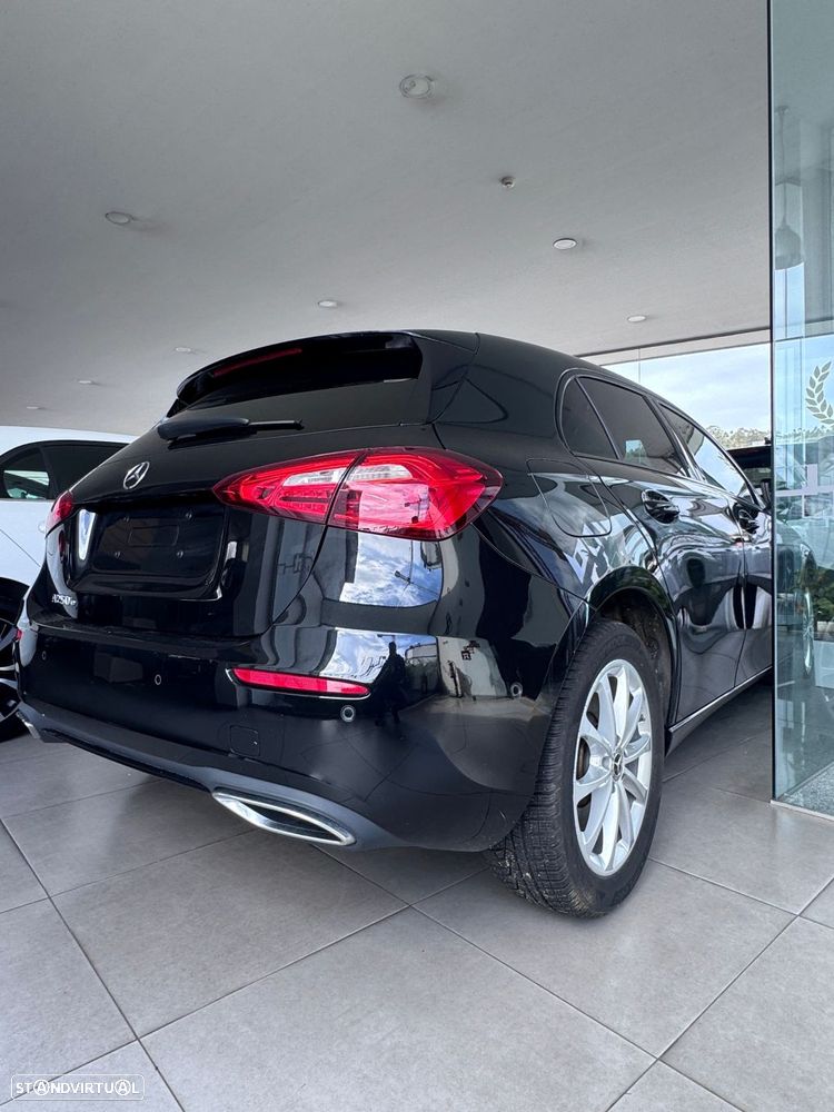 Mercedes-Benz A 250 e - 6