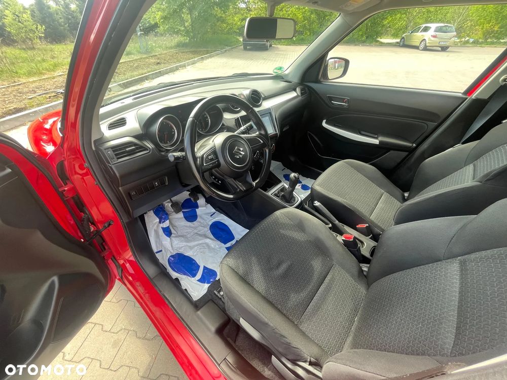Suzuki Swift 1.2 Dualjet Allgrip Comfort - 10