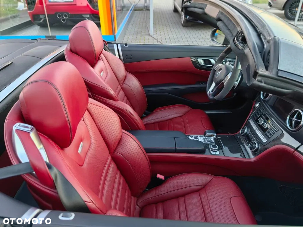 Mercedes-Benz SL 63 AMG - 19