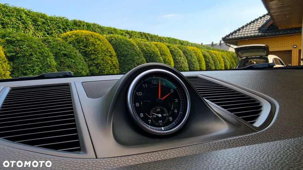 Porsche Macan - 32
