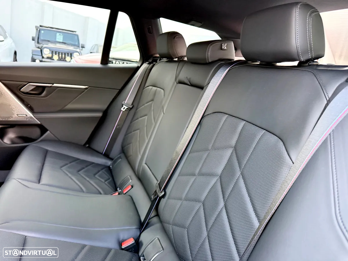 BMW 530 e Pack Desportivo M Pro - 34