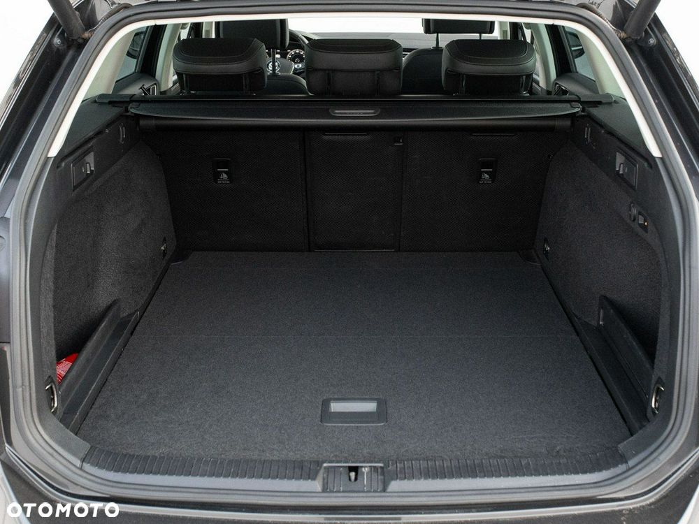 Volkswagen Passat Alltrack 2.0 TDI SCR 4Mot DSG7 - 11