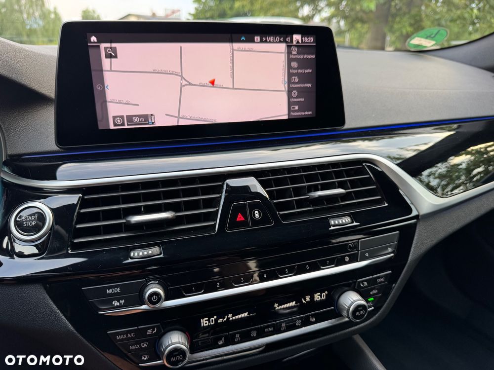 BMW Seria 5 530e xDrive M Sport Edition - 35