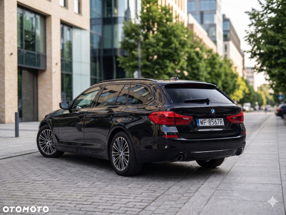 BMW Seria 5 520d xDrive Sport Line sport - 2