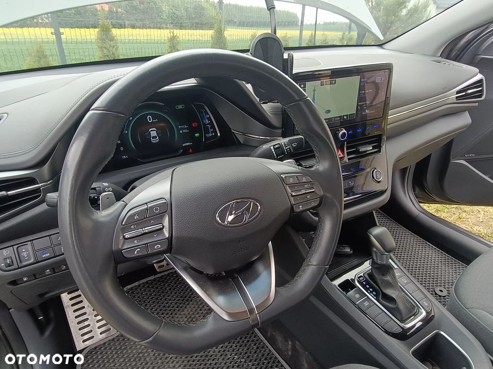 Hyundai IONIQ Hybrid Platinum - 14