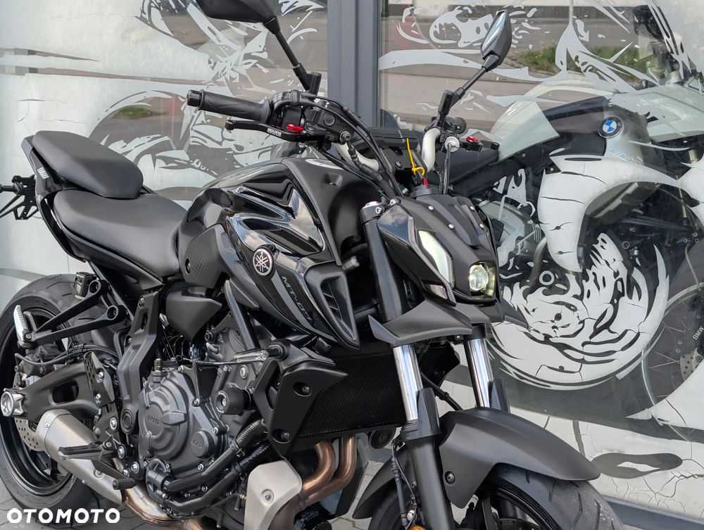 Yamaha MT - 12