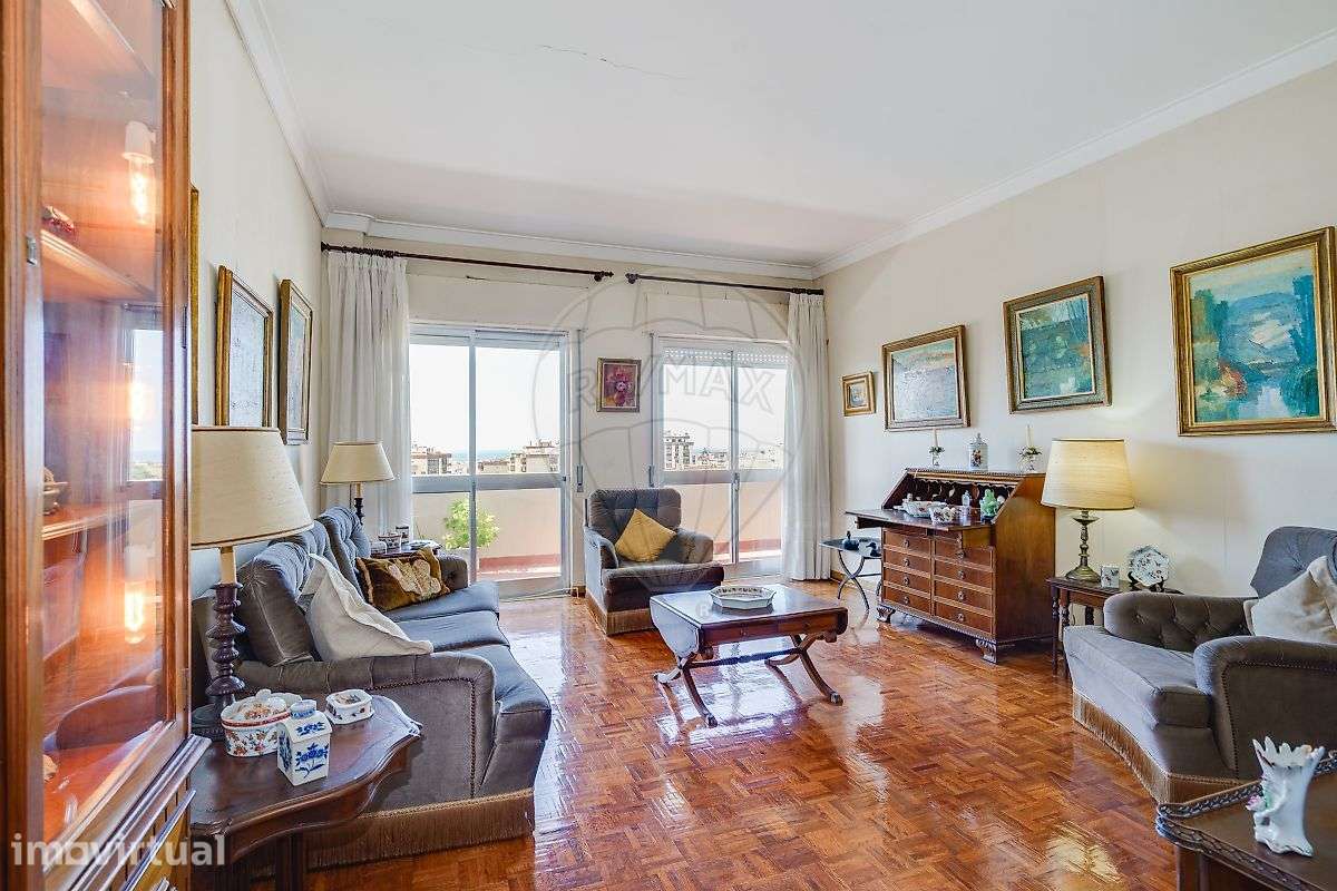 Apartamento T5 em Oeiras e S. Julião da Barra, Paço de Arcos e Caxias, €670.000