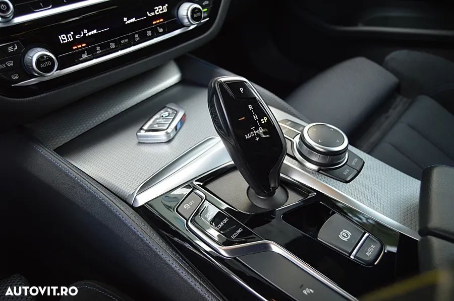 BMW 5 Series 2019 — imagine 24