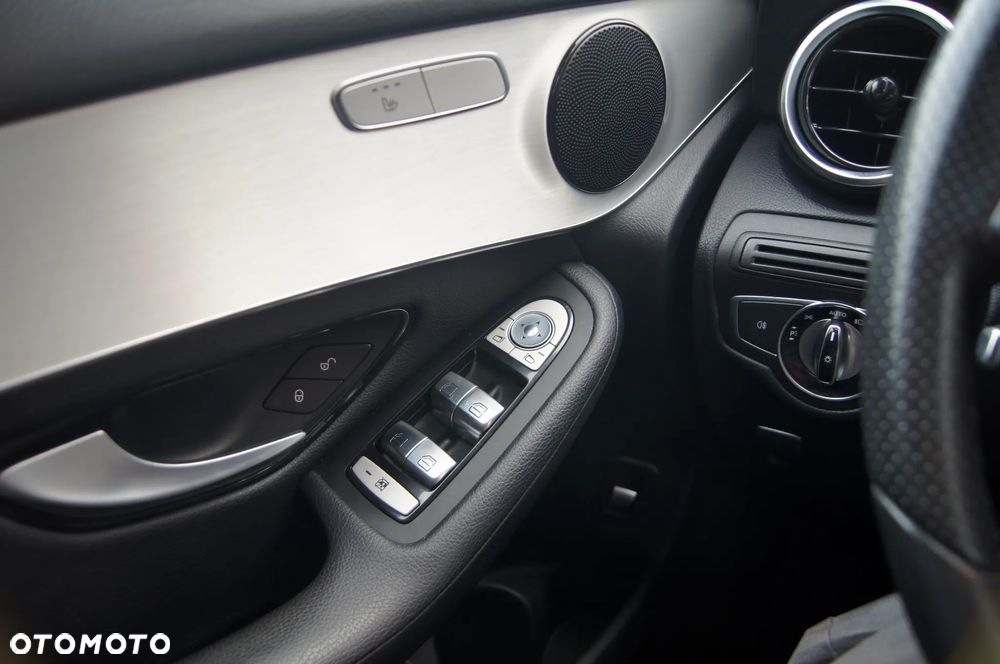 Mercedes-Benz GLC 220 d Coupe 4Matic 9G-TRONIC AMG Line - 21