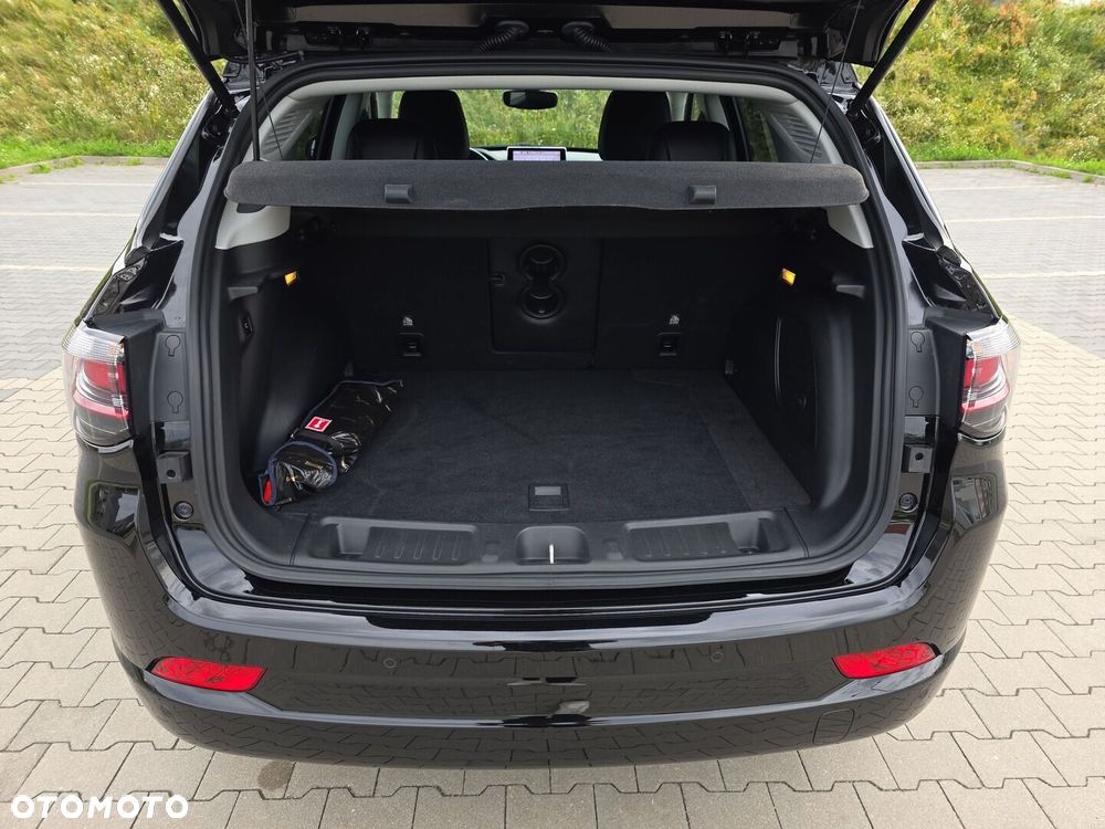 Jeep Compass - 18