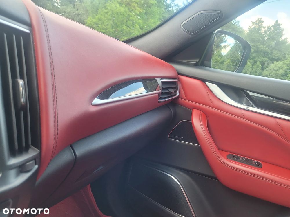 Maserati Levante Modena S - 21