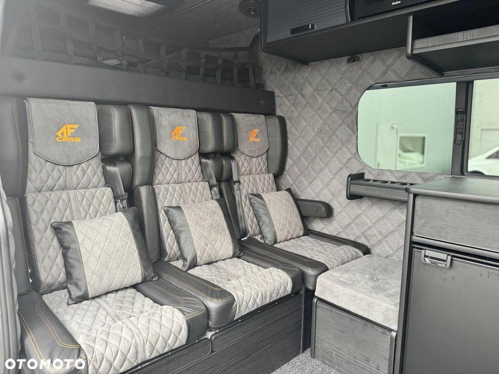 Mercedes-Benz Sprinter - 17