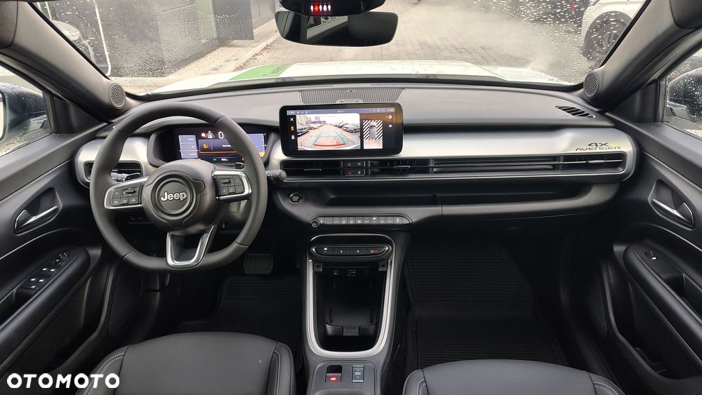 Jeep Avenger 1.2 T3 mHEV Upland 4xe eDCT6 - 13