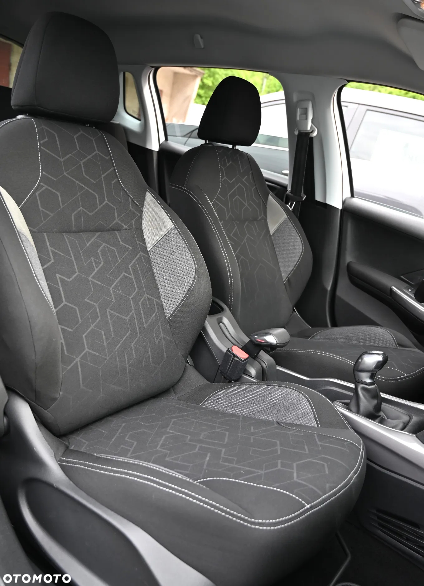 Peugeot 2008 1.6 BlueHDi Active - 37