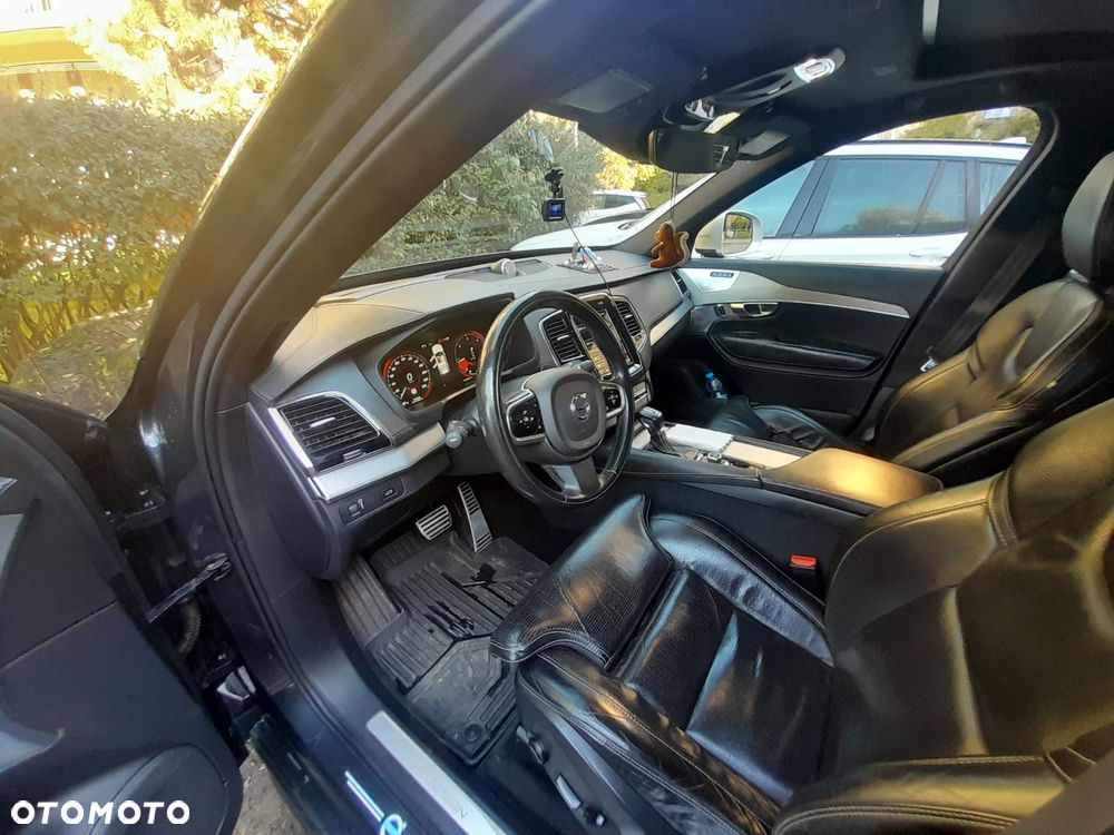 Volvo XC 90 - 21