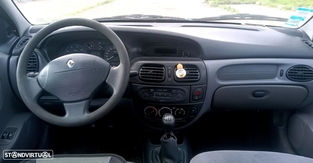 Renault Mégane C. 1.4 16V Dynamique - 8