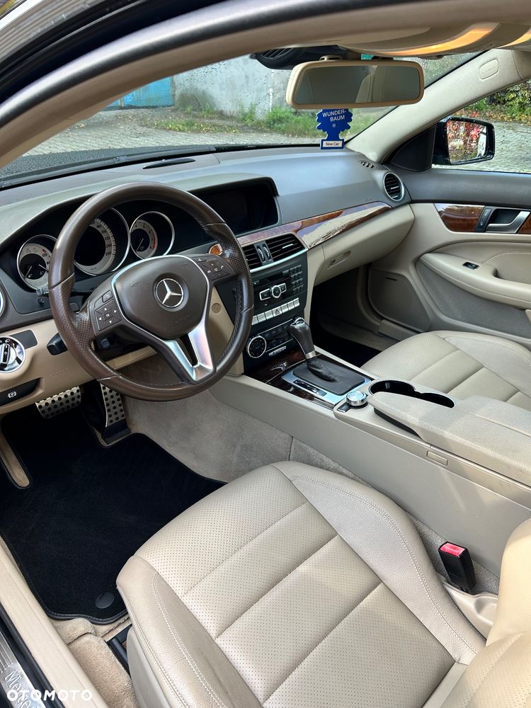 Mercedes-Benz Klasa C 350 Coupe (BlueEFFICIENCY) 7G-TRONIC - 12