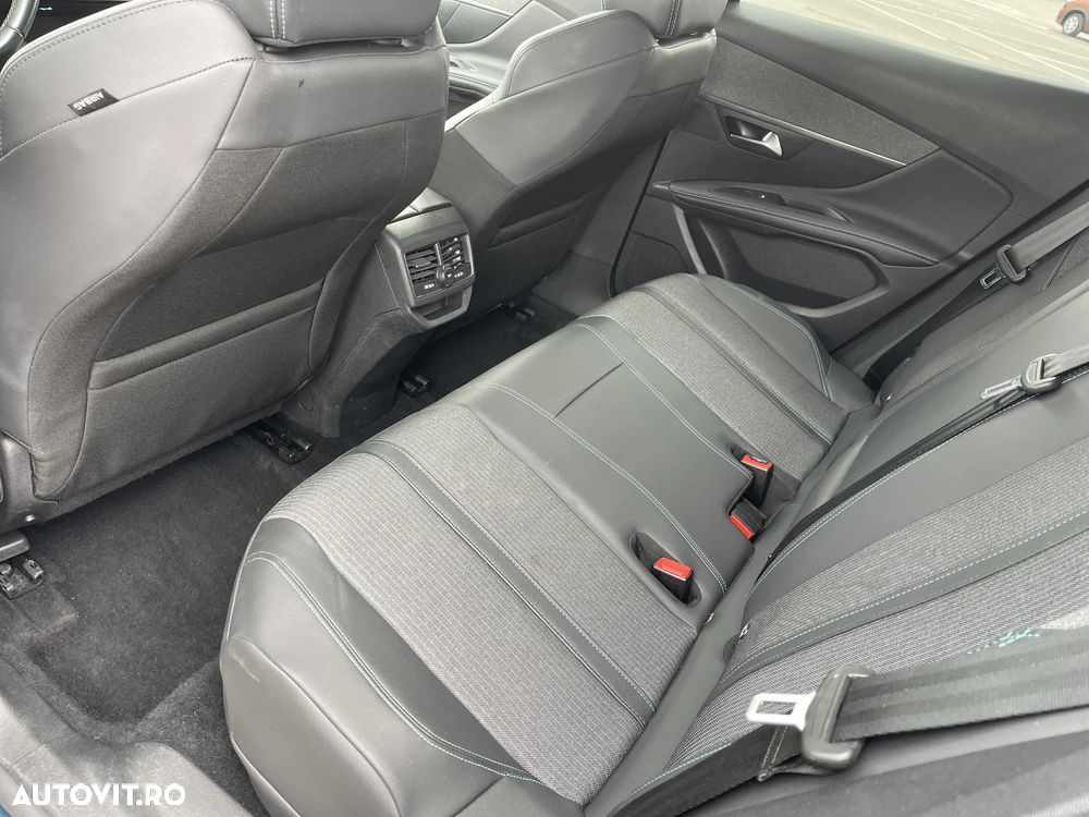 Peugeot 3008 PHEV 300 EAT8 4X4 Allure Pack - 23