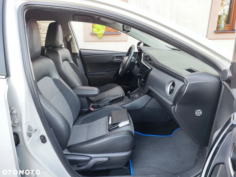 Toyota Auris 1.8 VVT-i Automatik Comfort - 22