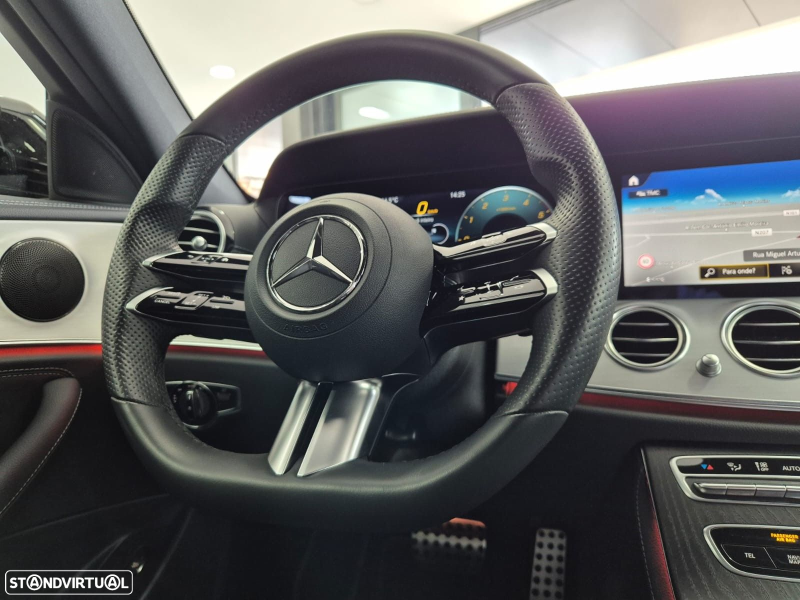 Mercedes-Benz E 300 de AMG Line - 13