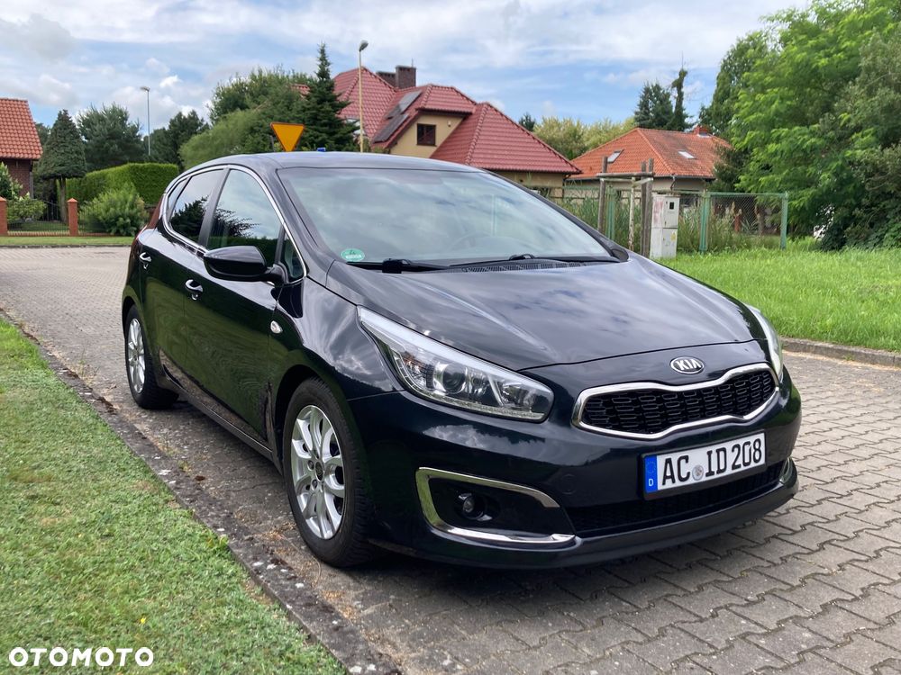 Kia Ceed 1.6 GDI ISG Platinum Edition - 3