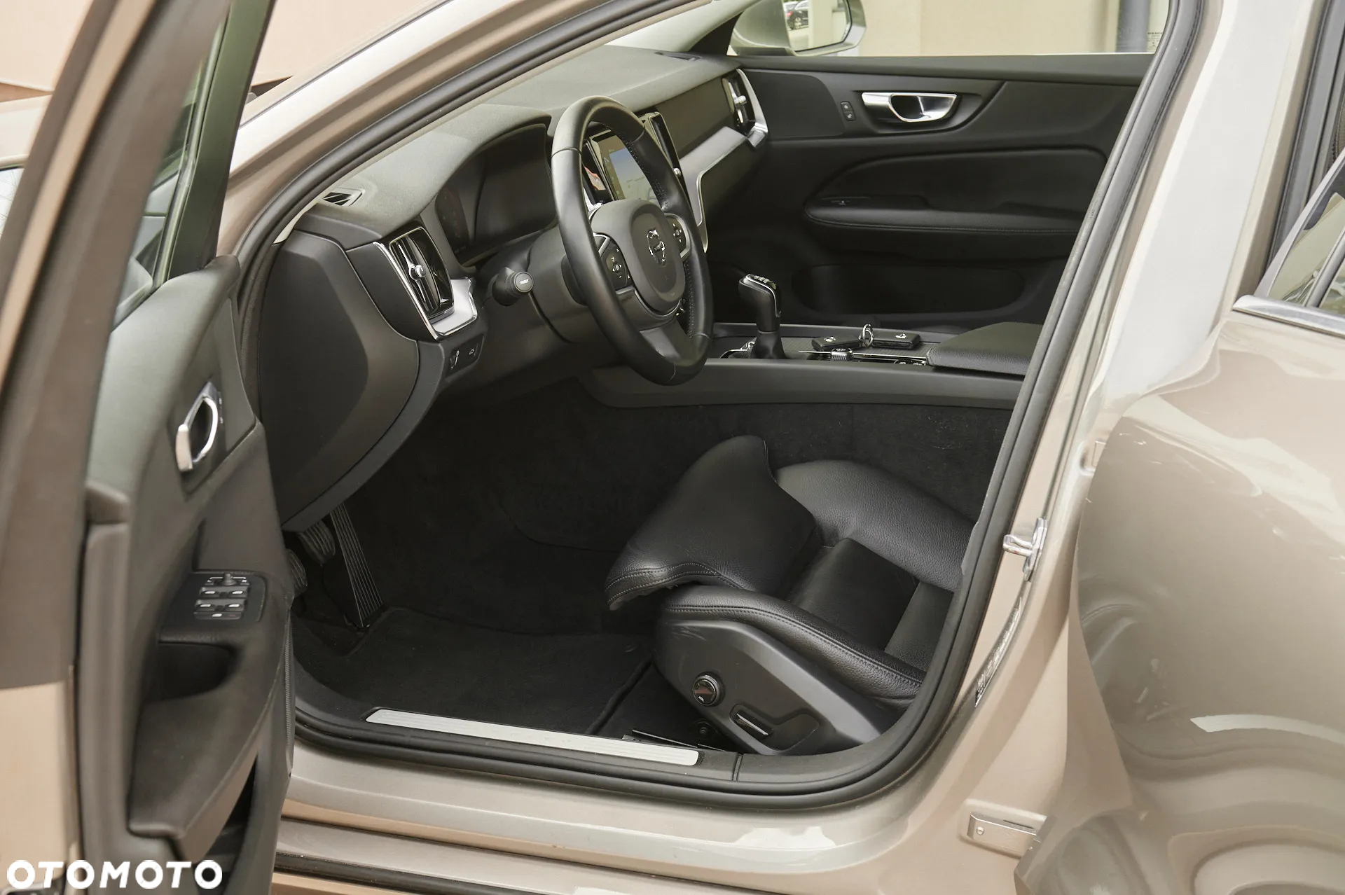 Volvo V60 D3 Momentum Pro - 27