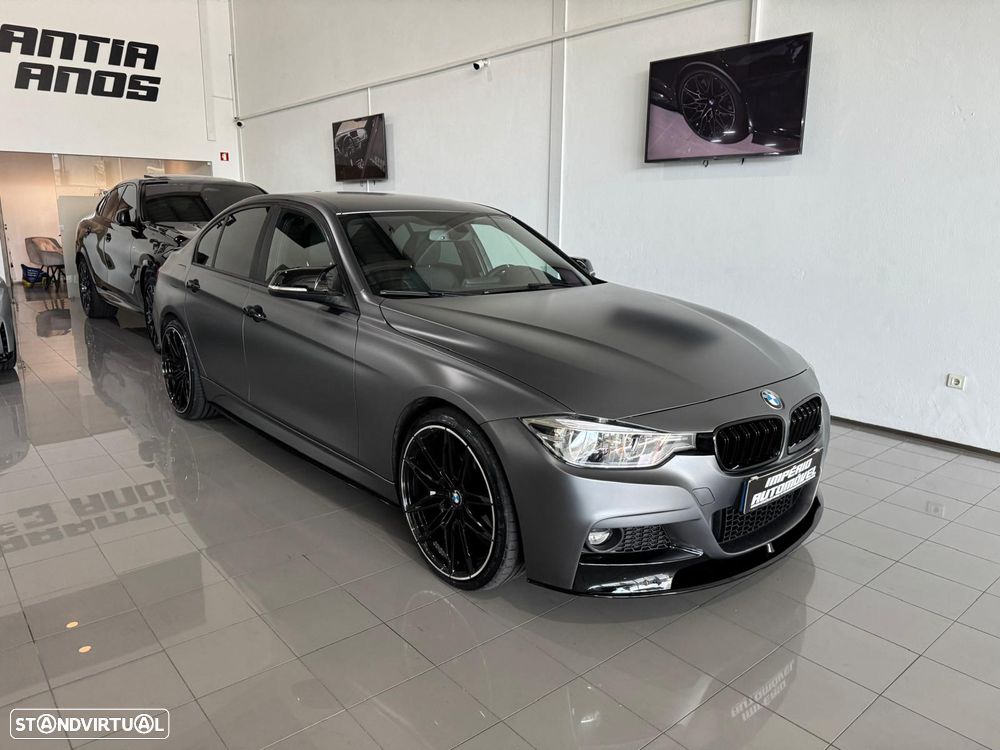 BMW 330 e iPerformance Pack M - 8