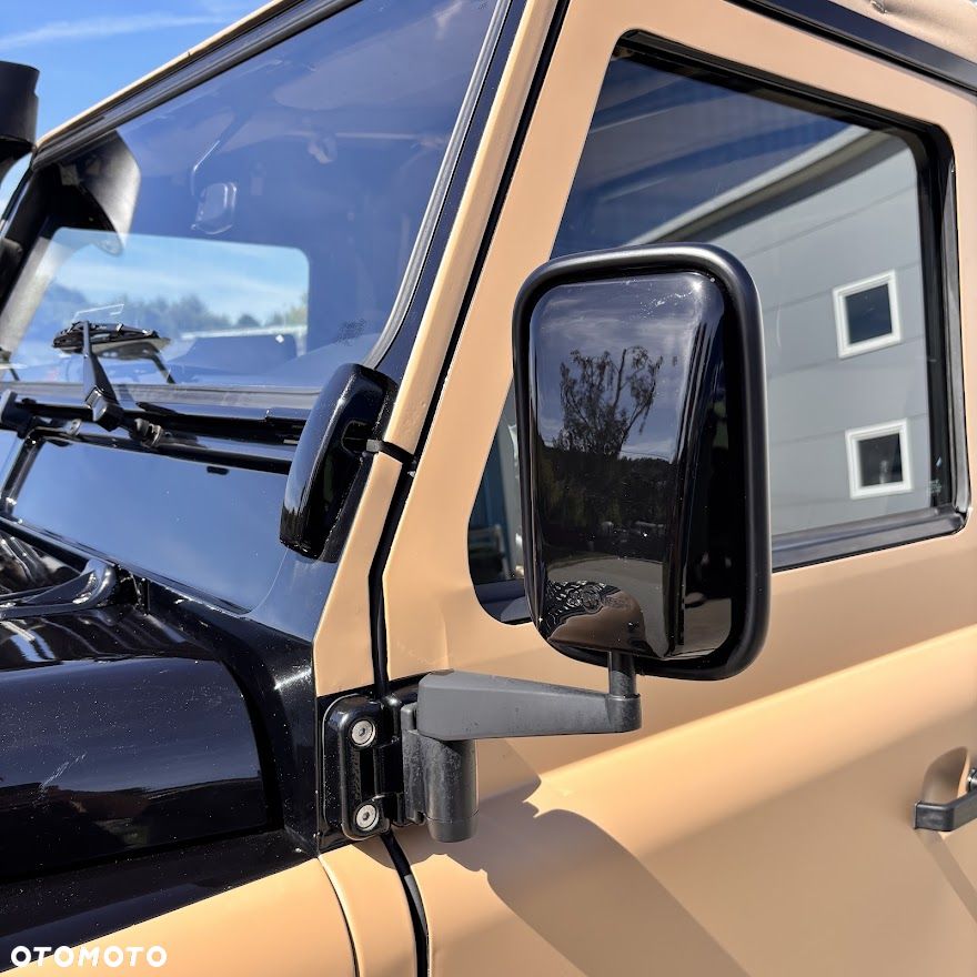 Land Rover Defender 2.4 TD4 SE - 5