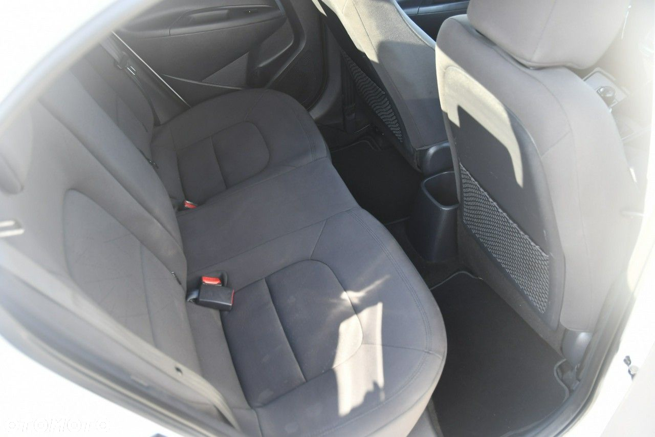 Kia Rio - 25