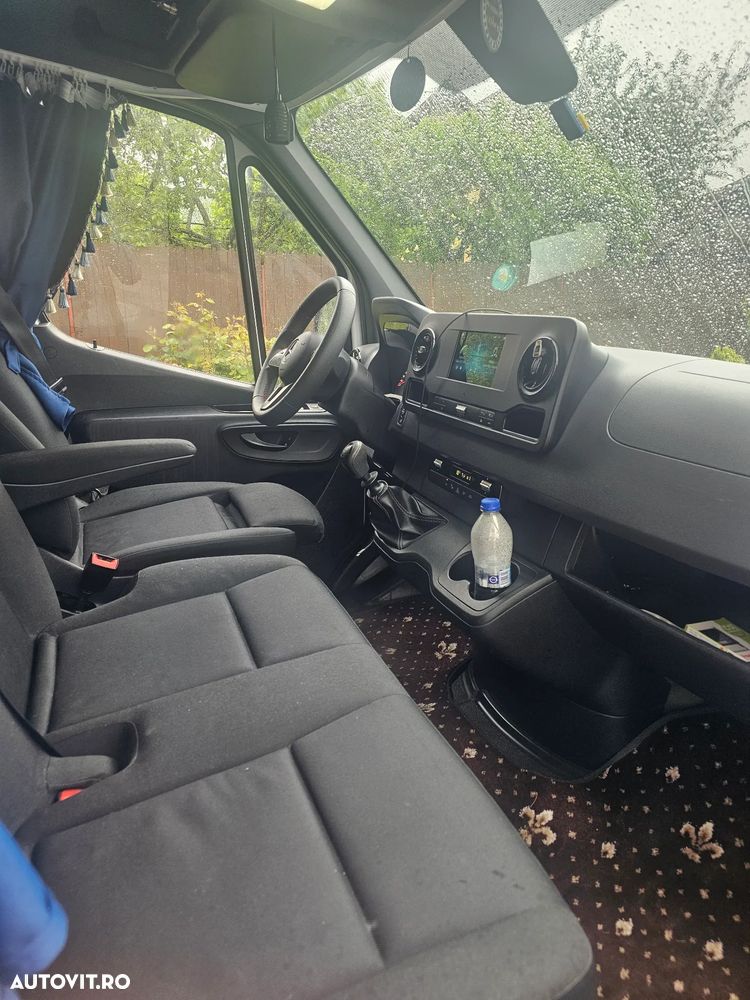 Mercedes-Benz Sprinter - 9