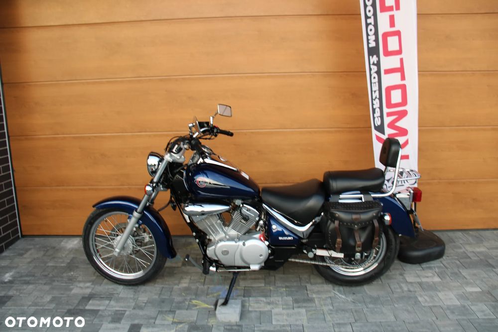 Suzuki Intruder - 2