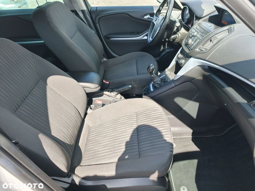 Opel Zafira - 22