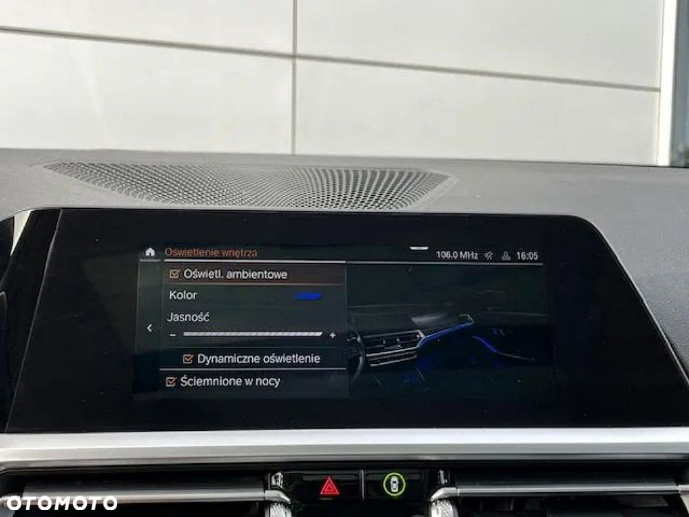 BMW Seria 3 318d Sport Line - 37