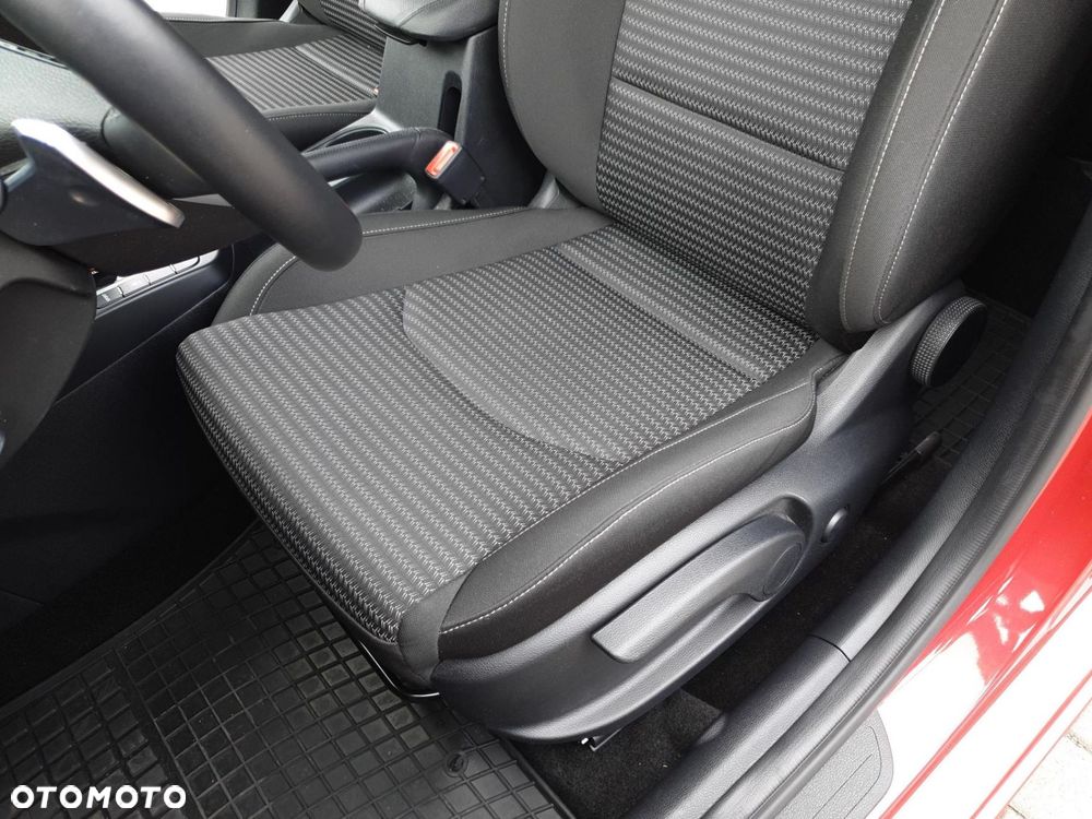 Kia Ceed - 12