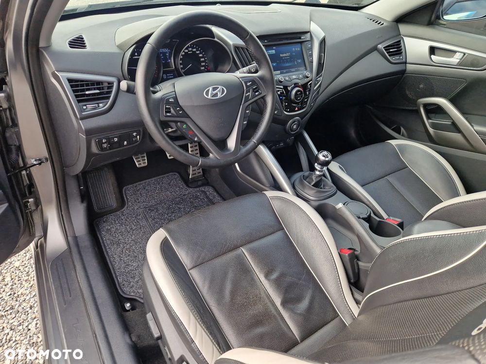 Hyundai Veloster 1.6 Turbo Matt Finish - 13