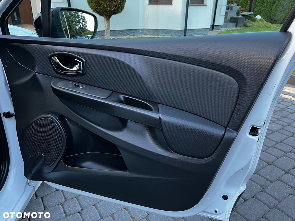 Renault Clio - 21