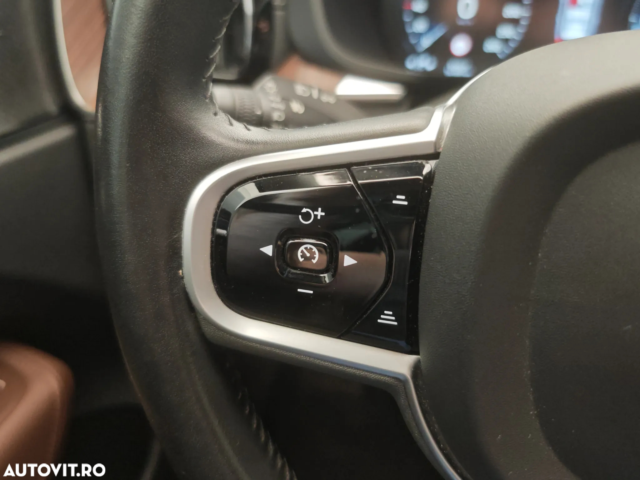 Volvo XC 60 D4 Geartronic Inscription - 9