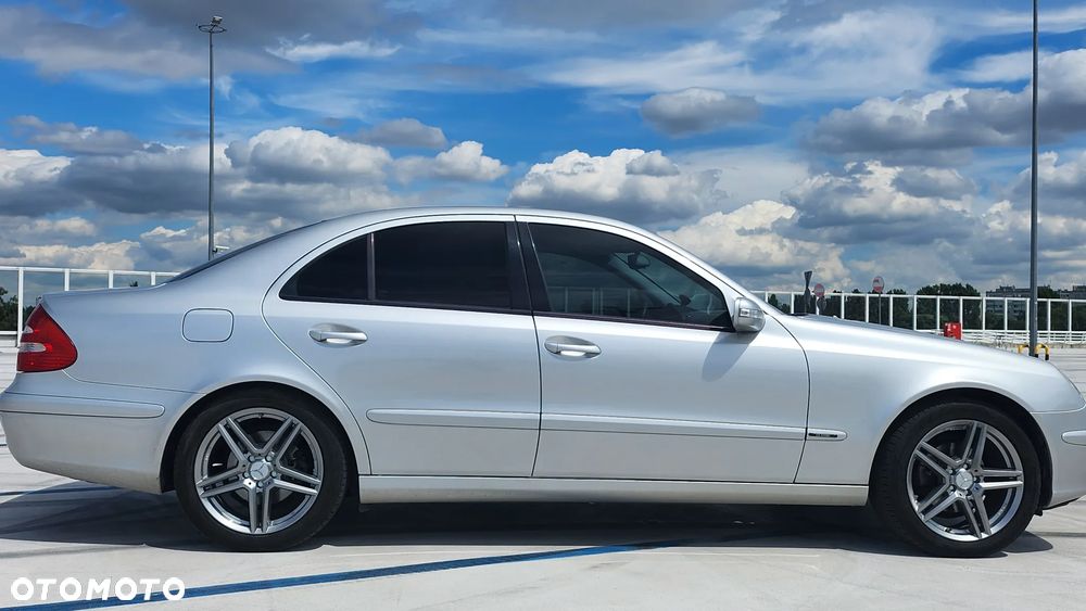 Mercedes-Benz Klasa E 200 Kompressor Automatik Classic - 2