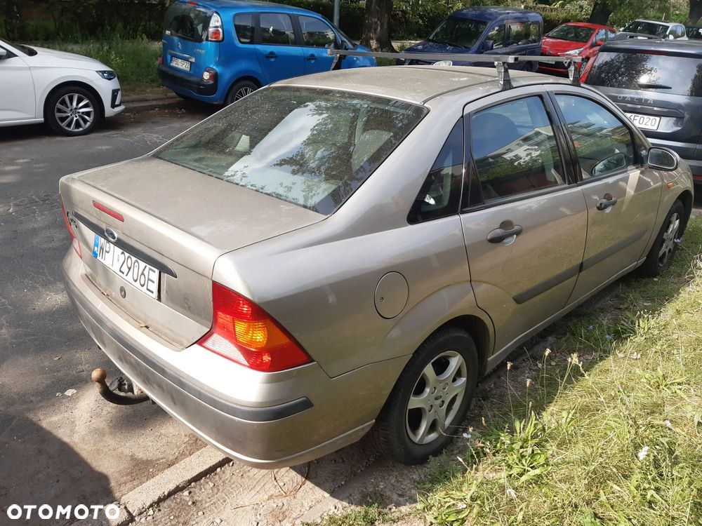 Ford Focus 1.6 Comfort - 6