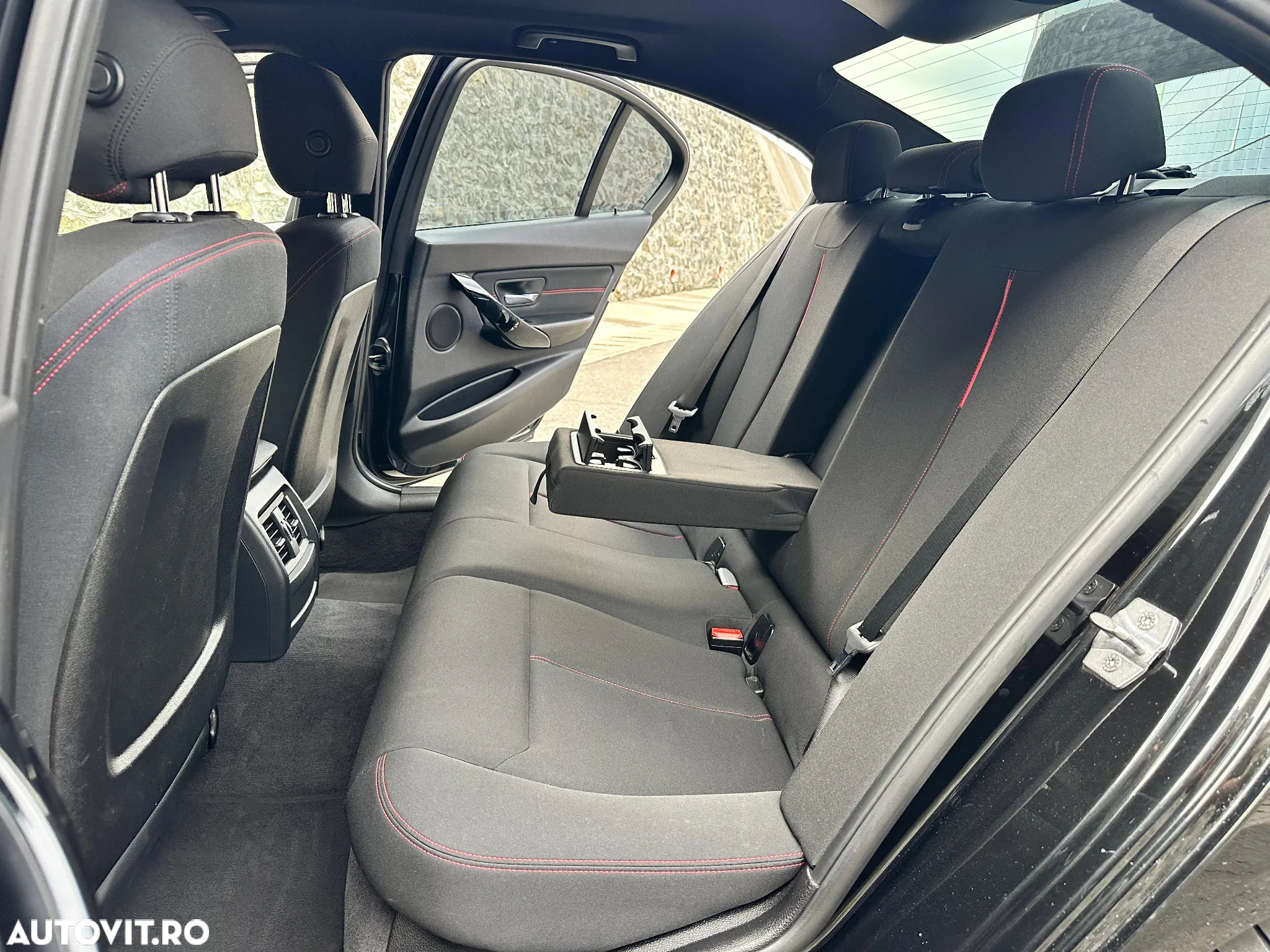BMW Seria 3 320i Aut. Sport Line - 16