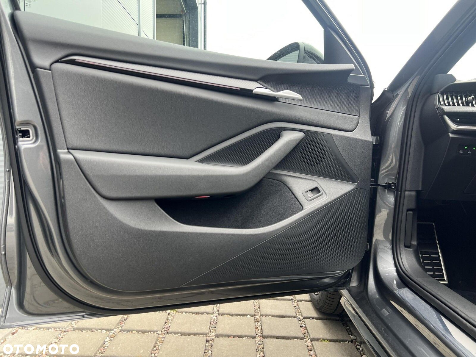 Skoda Superb 2.0 TDI SCR 4x4 Sportline DSG - 12