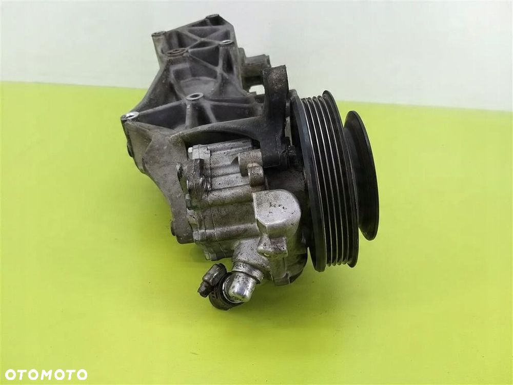 Pompa wspomagania Audi A4 B5  A4 B6 VW PASSAT B5 SUPERB 1.6B 1.8B 20V 2.0B - 2