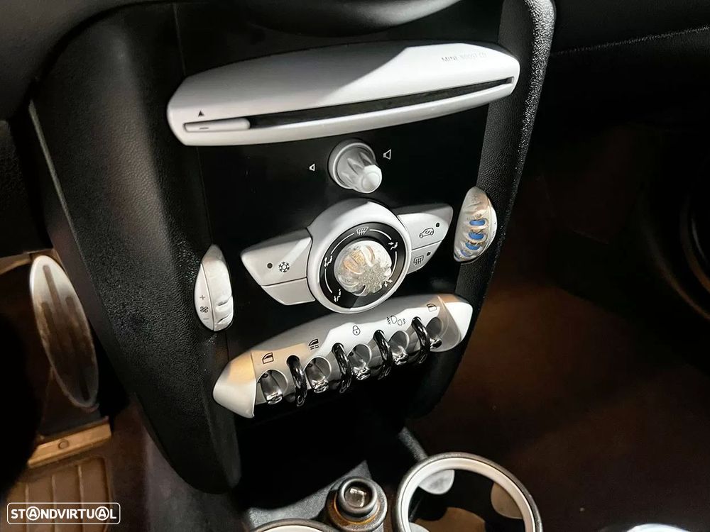 MINI Cabrio Cooper S - 17