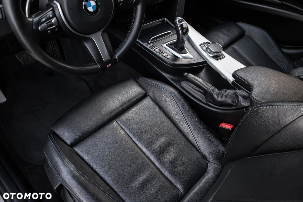 BMW Seria 3 320d xDrive Edition M Sport Shadow - 17