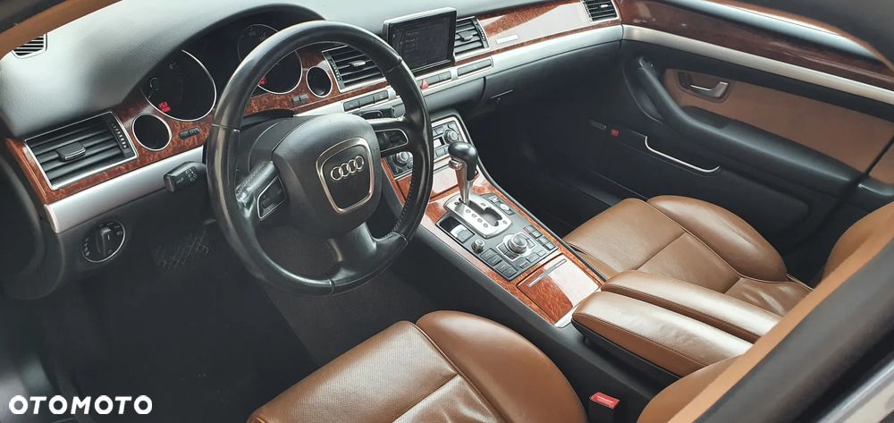 Audi A8 - 12