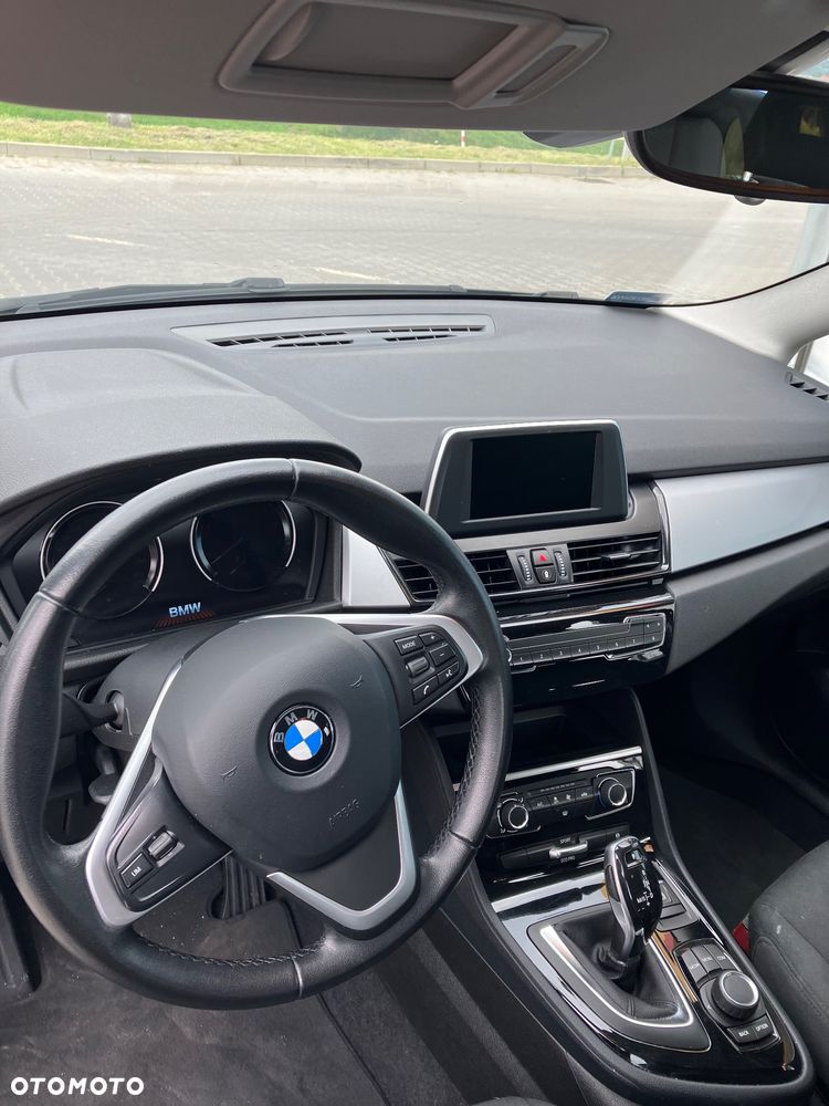 BMW Seria 2 218i - 7