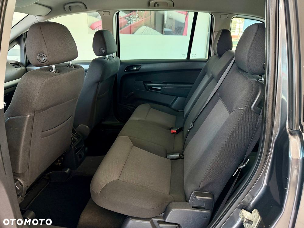 Opel Zafira - 11