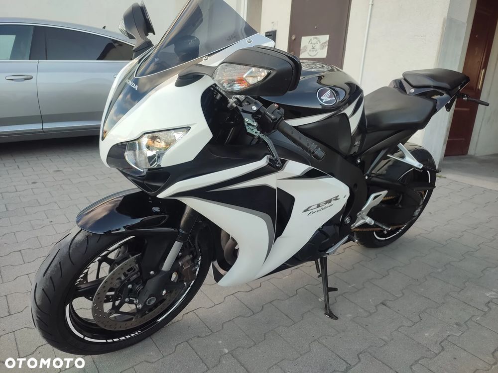 Honda CBR - 3