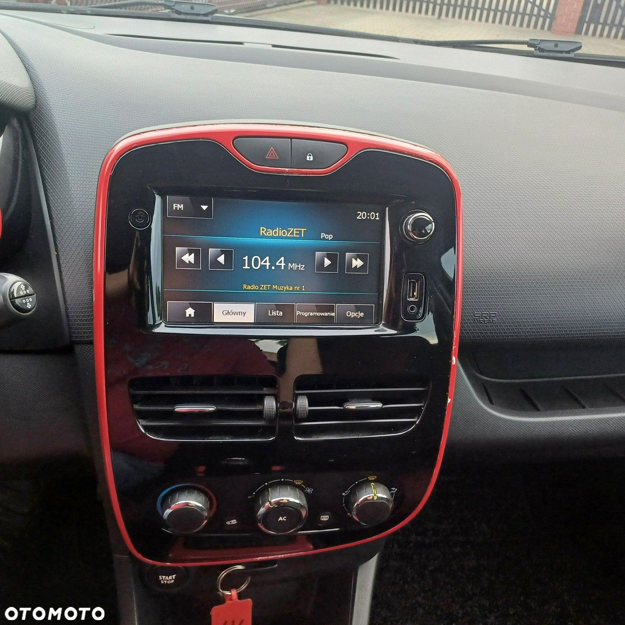Renault Clio - 19