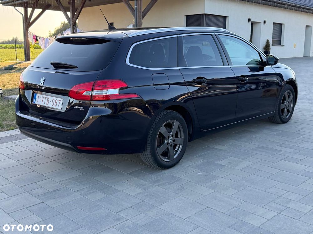 Peugeot 308 BlueHDi FAP 130 Stop & Start Allure Pack - 4